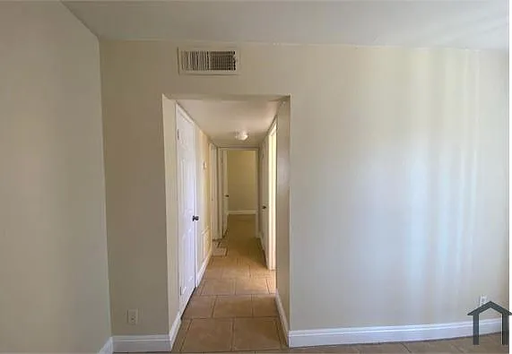 512 North Cir #1 — Photo 9
