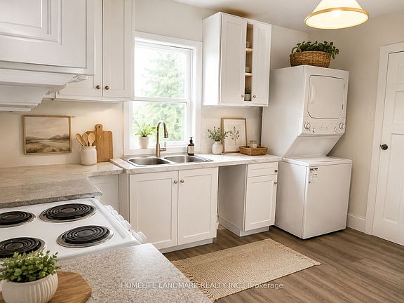 3rd image of 528 Birchmount Rd