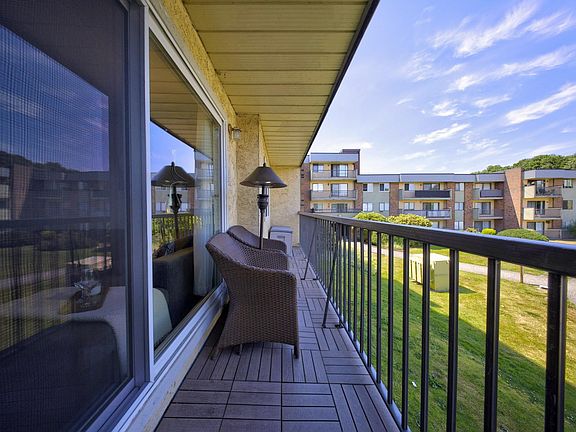 5th image of 45598 McIntosh Dr #122