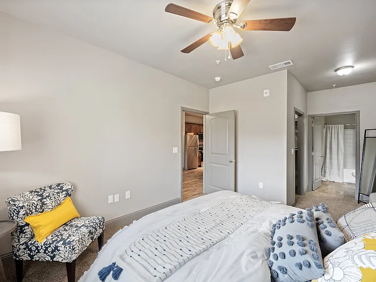 Lake Villas Apartments — Photo 10