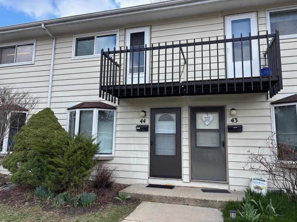 44 North Lakewood Gardens Lane, Madison, WI 53704