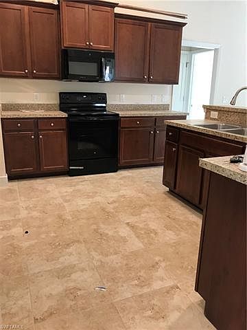 2nd image of 318 Palisades Ave
