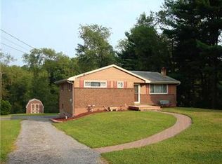 126 Lowery Dr, Valencia, PA 16059