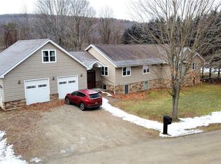 6995 Sherwood Ln, Almond, NY 14804