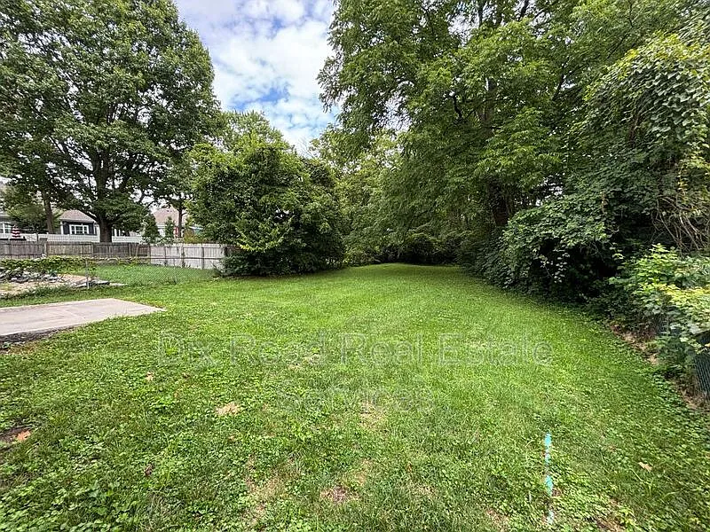 4 bed, 2.5 bath, 1738 sqft, $2,150 — Photo 4