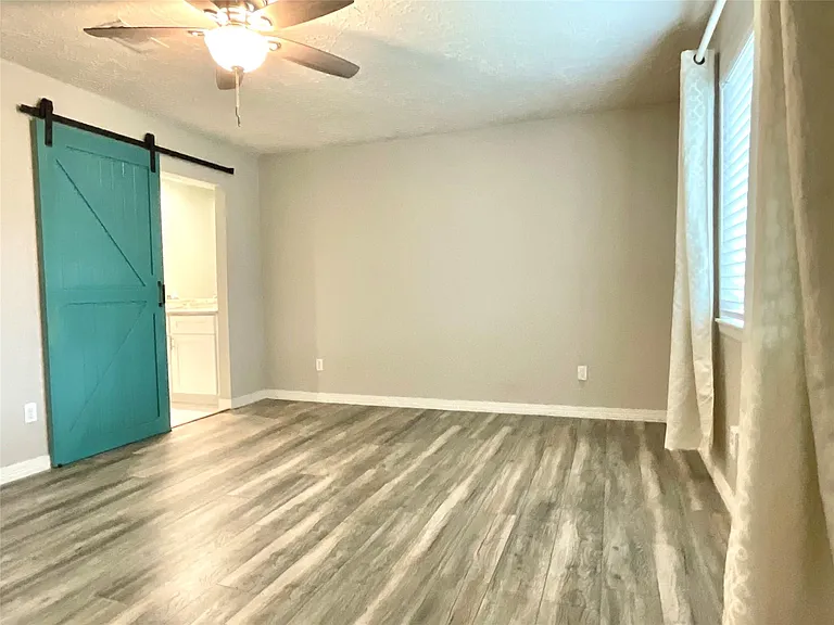 518 Barrow Downs Way — Photo 10