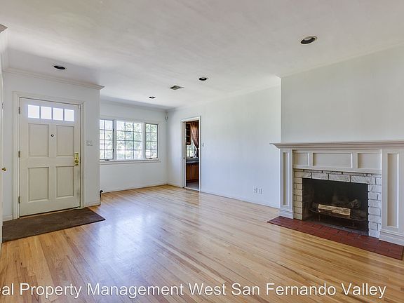 4th image of 8961 Yolanda Ave