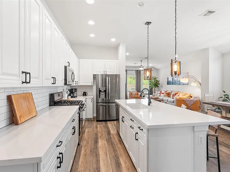 8317 Bestride Bnd — Photo 8