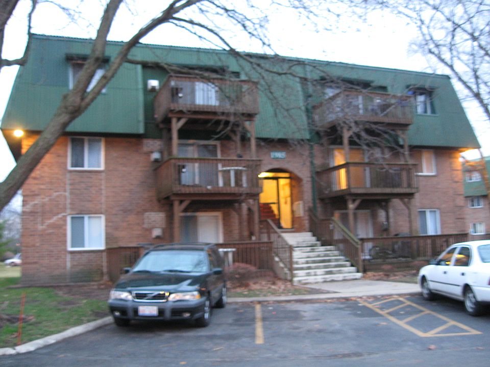 1st image of 1985 Tall Oaks Dr APT 2A