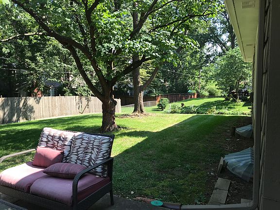 3rd image of 8105 Fontana St
