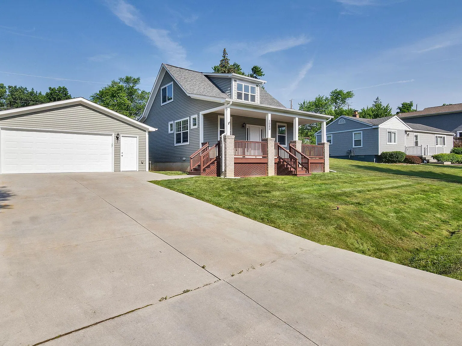 3 bed, 2.5 bath, 1617 sqft, $2,550 — Photo 3