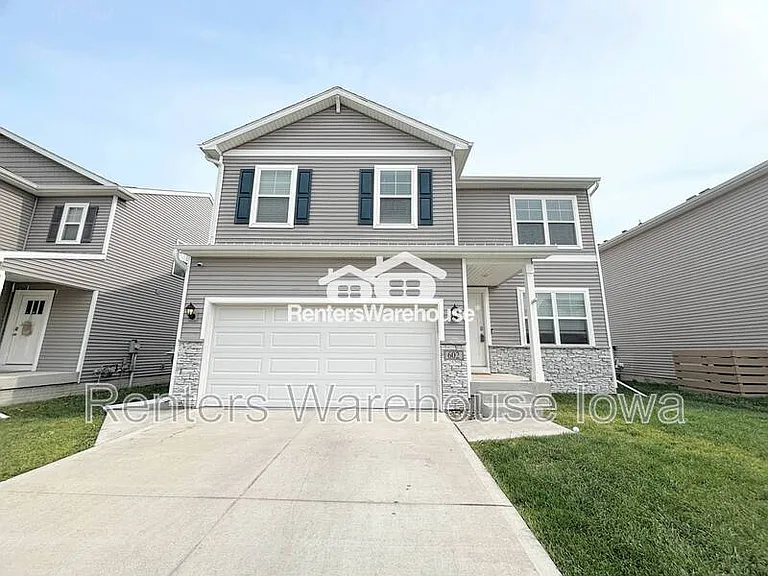 602 Elizabeth Ln NW — Photo 1