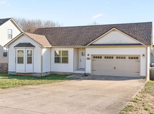 735 Shetland Dr, Oak Grove, KY 42262