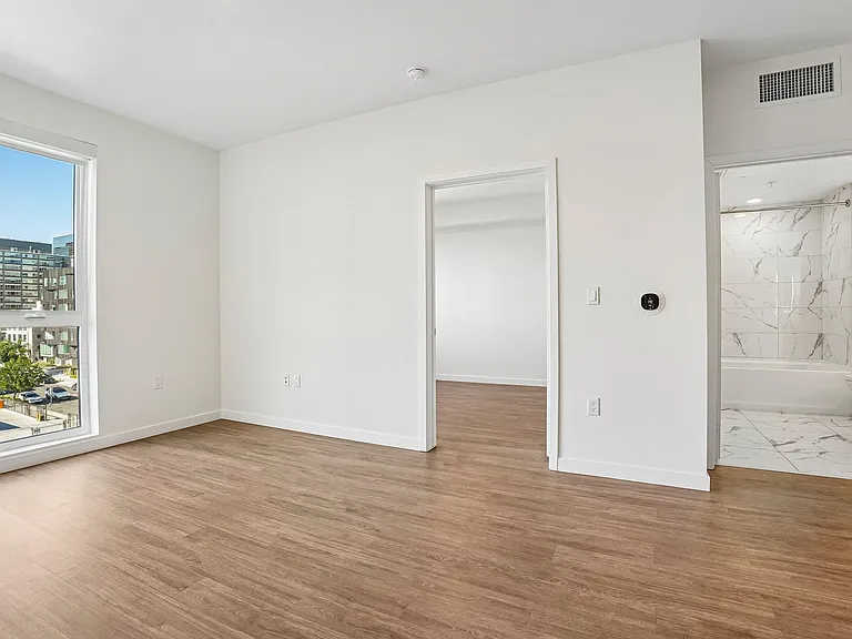 Kara Apartment in Koreatown — Photo 30