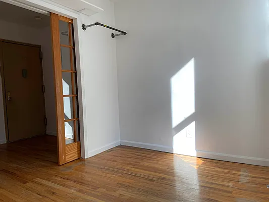 Rented by J Misrahi Realty Corp | media 3