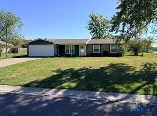 4131 E Rolling Meadows Blvd, Defiance, OH 43512