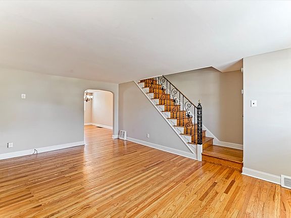 2nd image of 754 Beech Ave