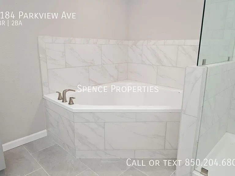 3184 Parkview Ave — Photo 16