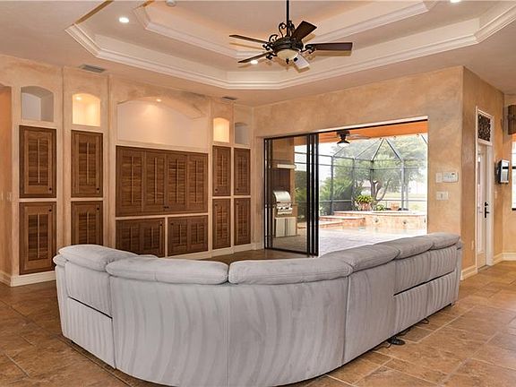 4th image of 550 Royal Poinciana