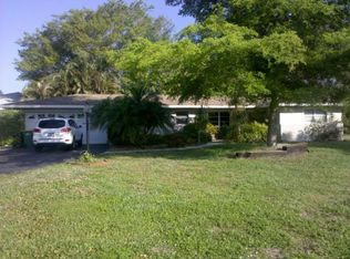 197 Wickliffe Dr, Naples, FL 34110
