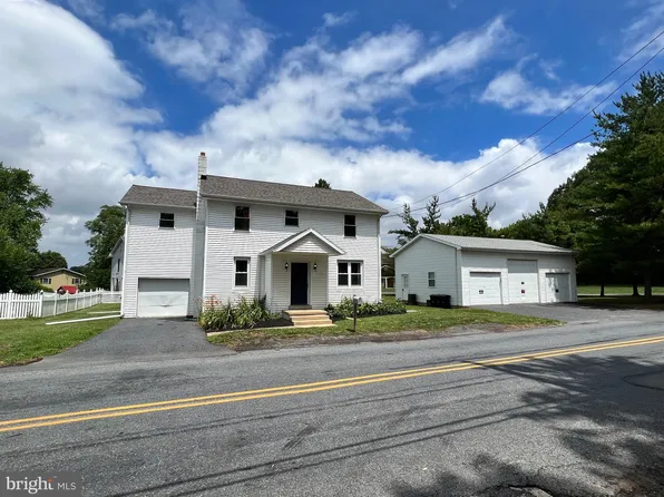 145 W High St, Marietta, PA 17547