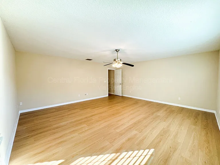 6621 Helmsley Cir — Photo 21