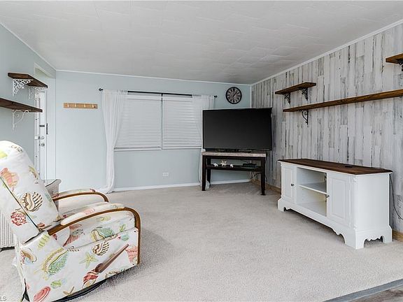 4th image of 469 Riviera BLVD W