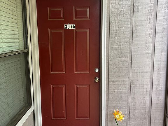 2nd image of 3975 Woodridge Way #3975