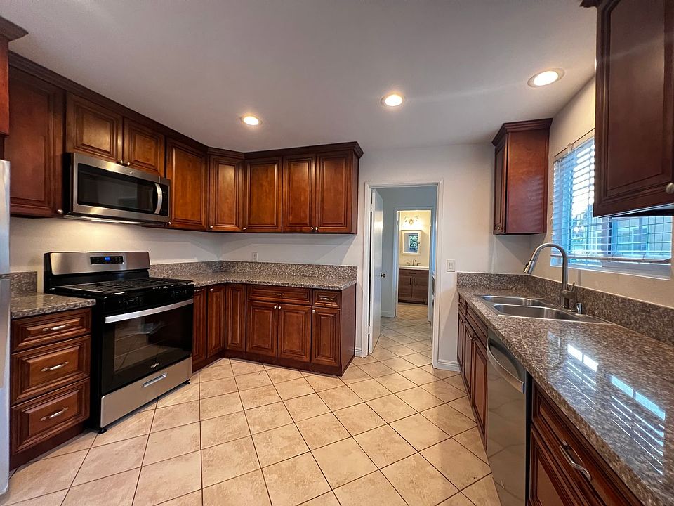 1st image of 17926 Thornlake Ave