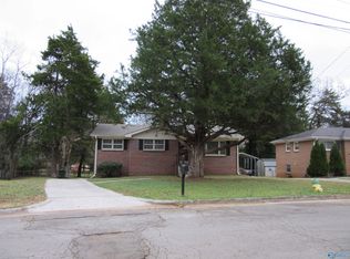 4620 Broadmeadow Ln NW, Huntsville, AL 35810