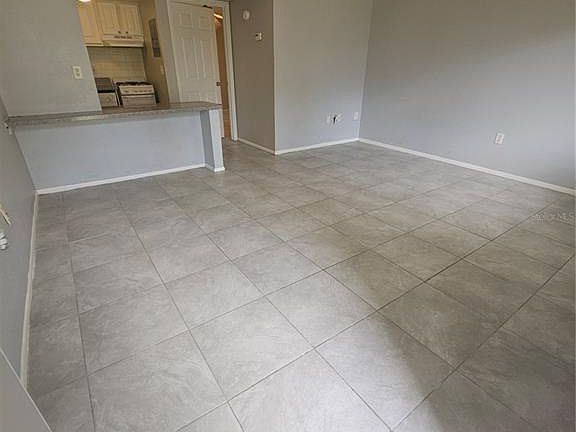 5th image of 125 WATER FRONT WAY #130