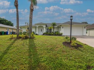 925 Riviera Ave, Sebastian, FL 32958