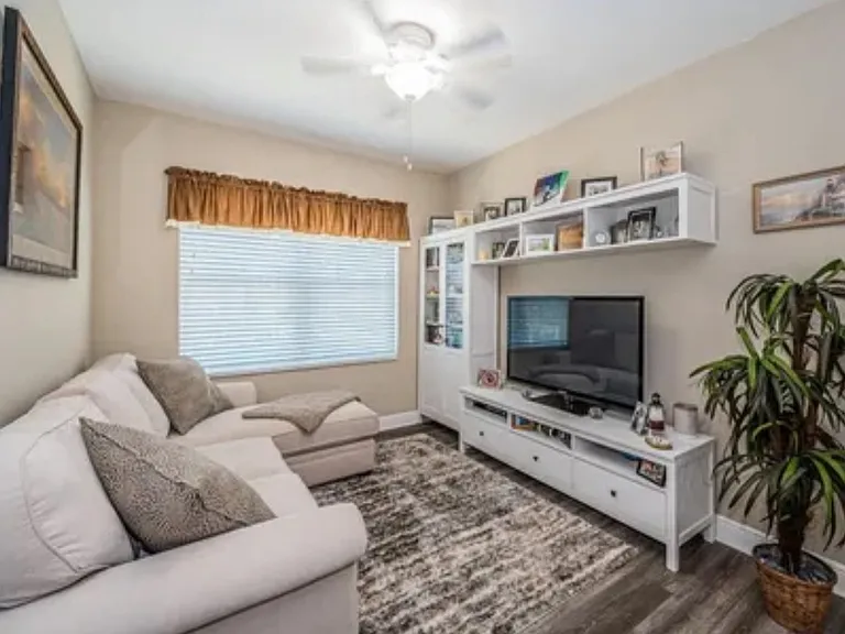 10595 Marsha Dr — Photo 9