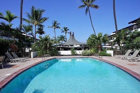 3rd image of 75-6082 Alii Dr #A117