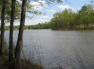 103 Diamond Back Ct, Hodges, SC 29653