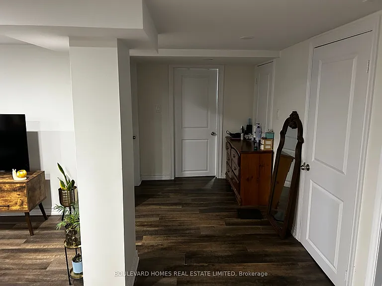 867 Masson St #BASEMENT — Photo 12