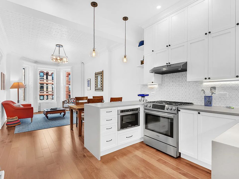 1st image of 430 3rd St APT 3
