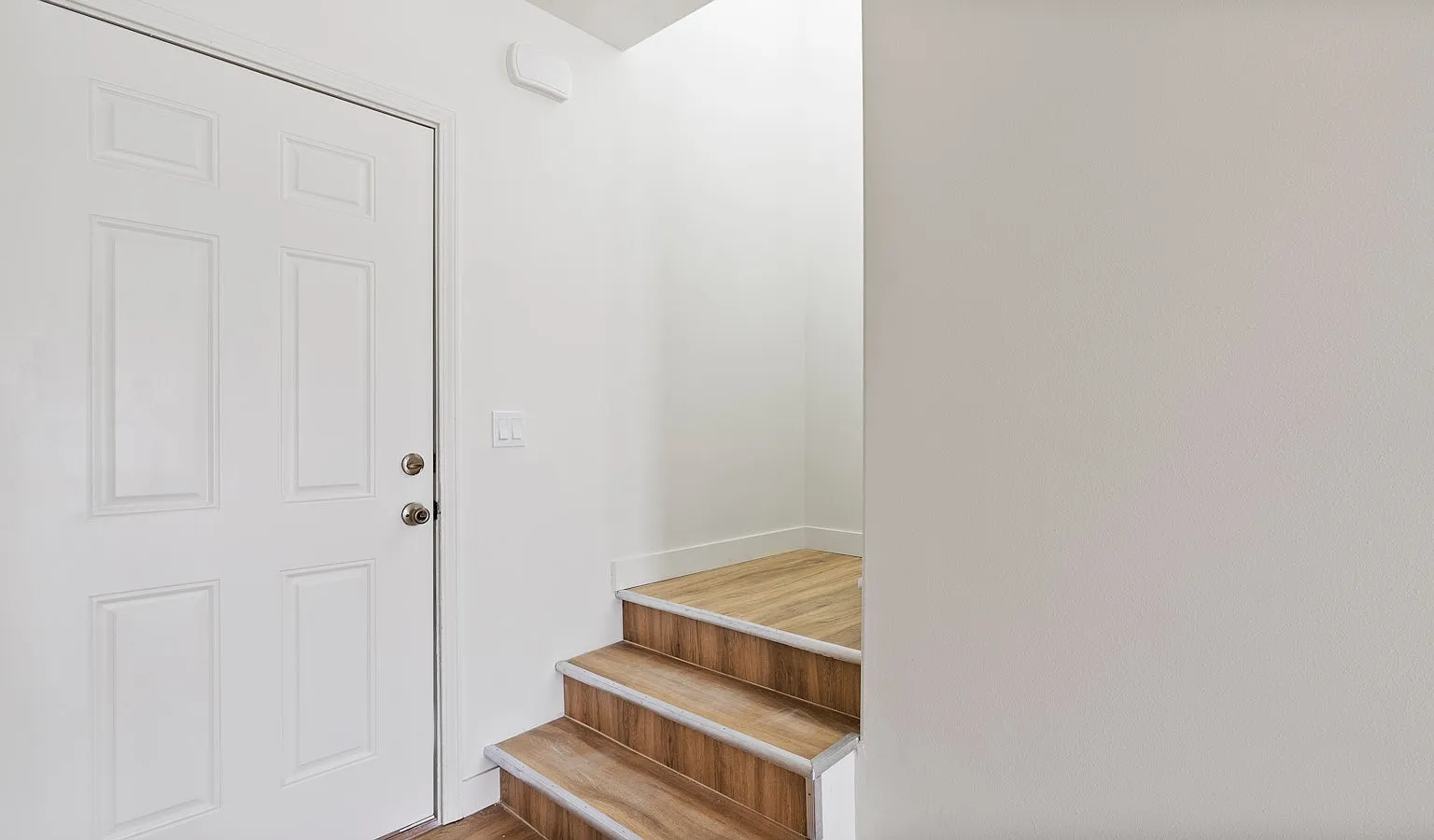 2617 West Marina Drive, Unit 2 — Photo 4