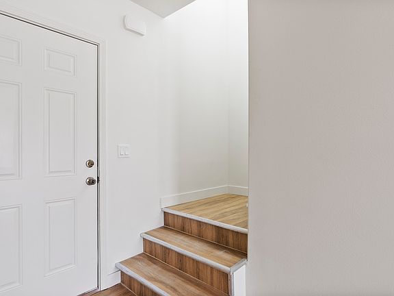4th image of 2617 W Marina Dr #2