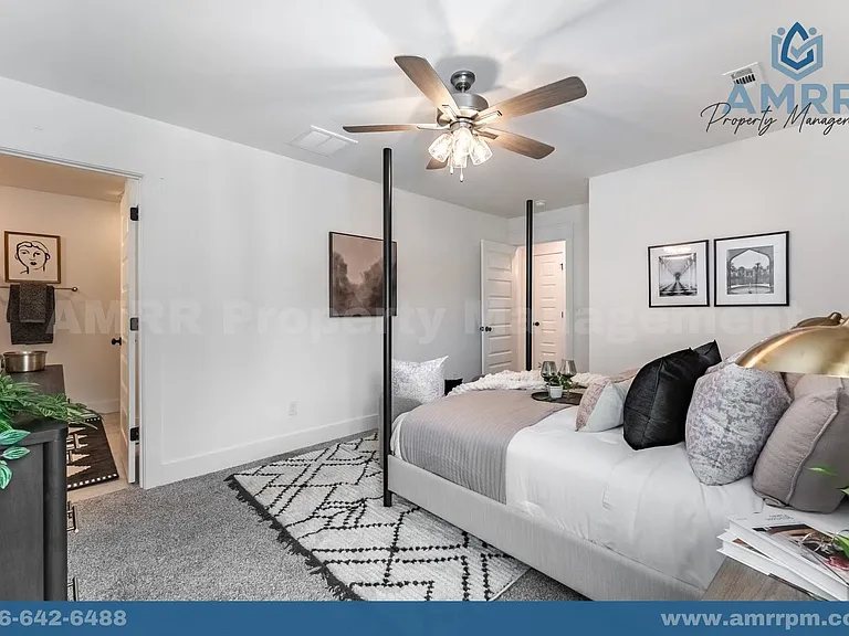 824 S Sparrow St — Photo 14