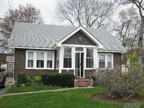 2nd image of 84 2nd Ave