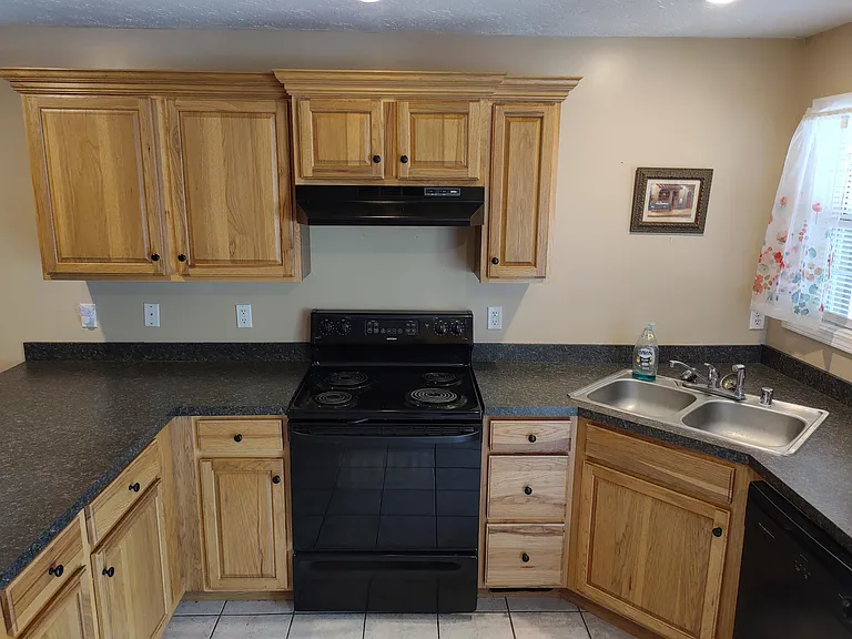 104 Johnson St #1 — Photo 8