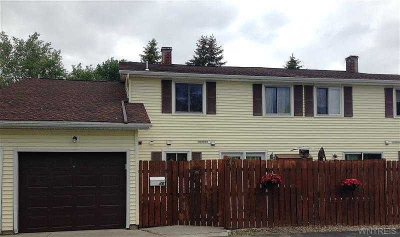 1st image of 20 Pebble Creek Dr