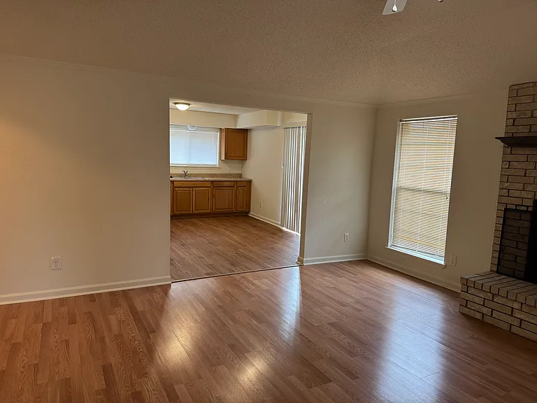 2217 Woodcreek #B — Photo 3