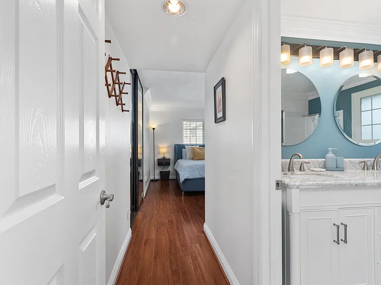 53 Woodleaf — Photo 10