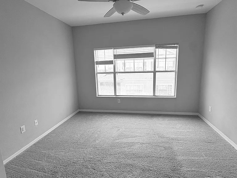 2550 Grand Central Pkwy #9 — Photo 9