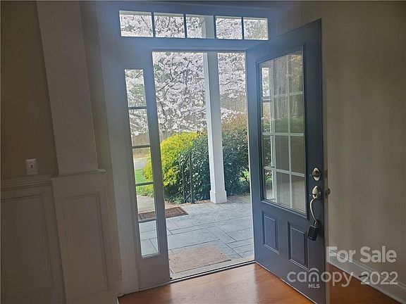 3rd image of 105 Winwood Cir
