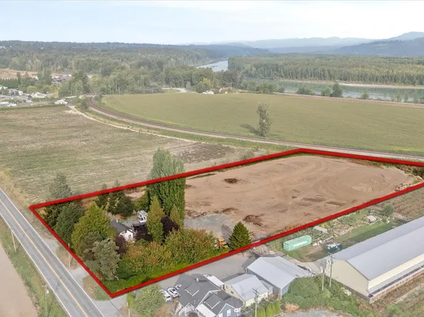 32219 Harris Rd, Abbotsford, BC V4X 1W1