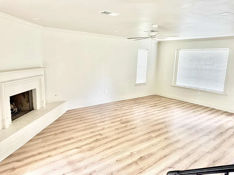 7980 Lasalle Ave — Photo 4