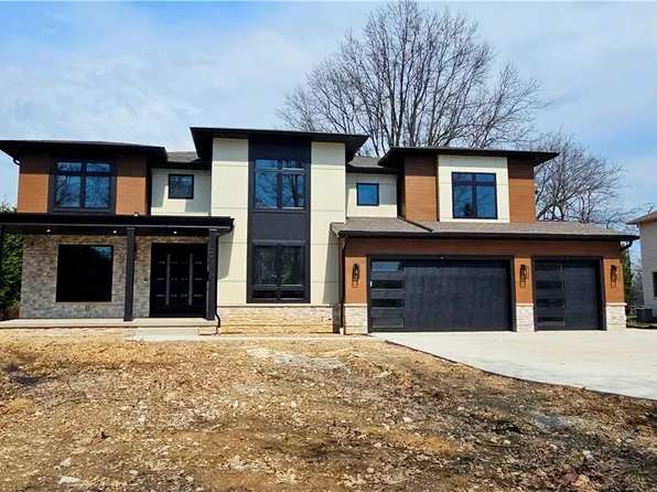 24715 Greenwich Ln, Beachwood, OH 44122